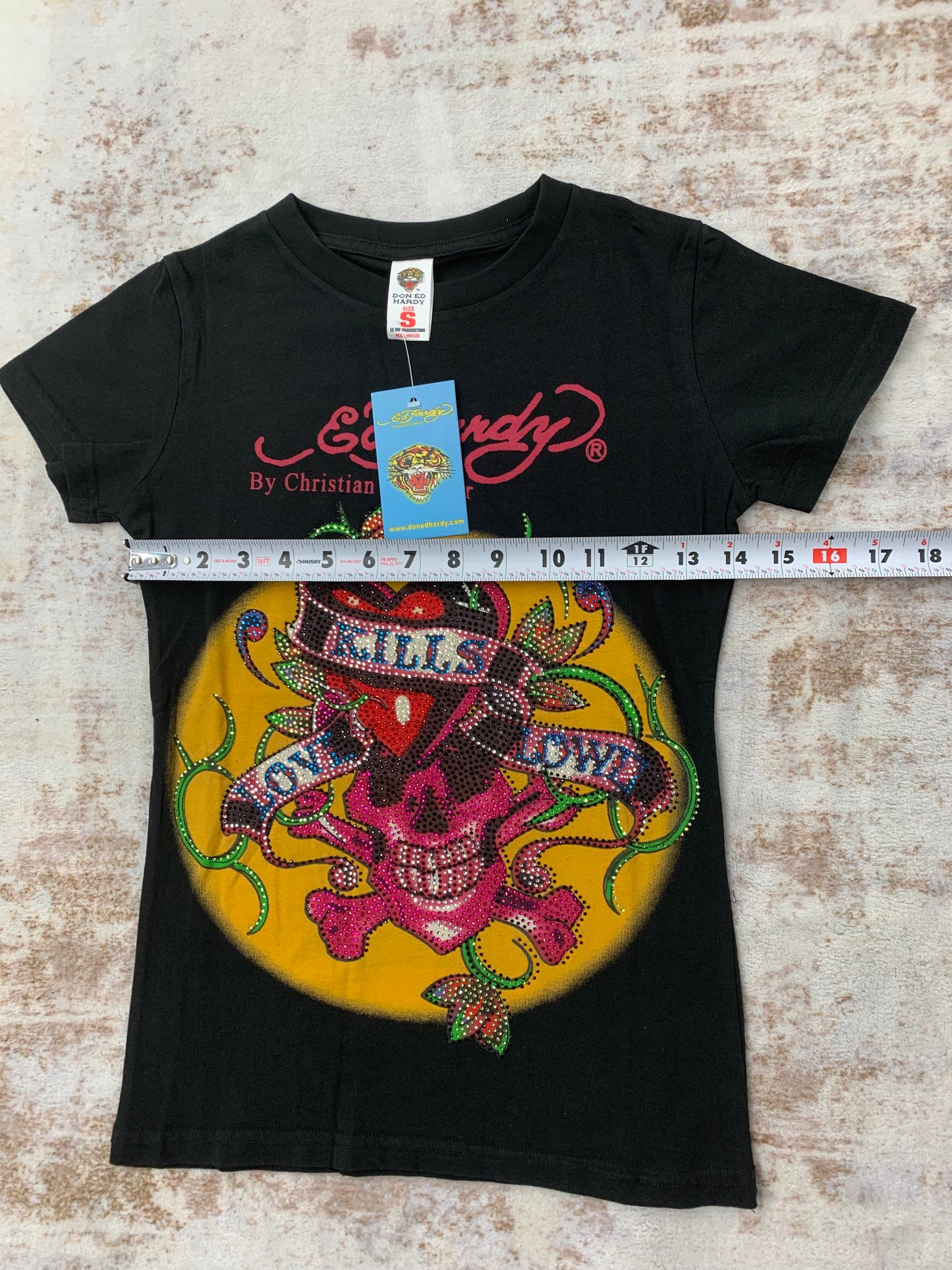 2000s Ed Hardy Christian Audigier Vintage Graphic Tees size ( S/M/L) (New tags)
