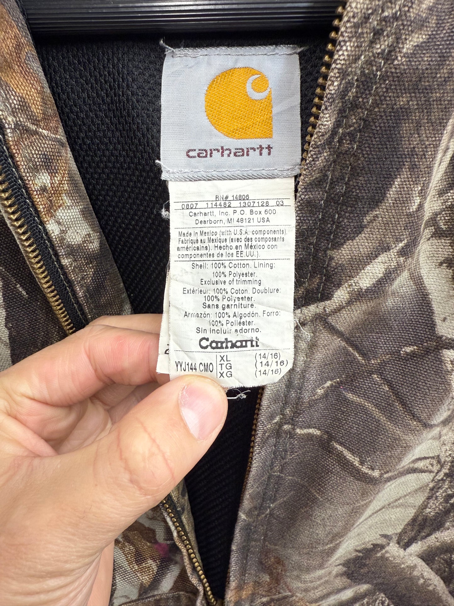 Vintage Carhartt Realtree Camo Jacket – Youth XL (Fits Like Women’s L)