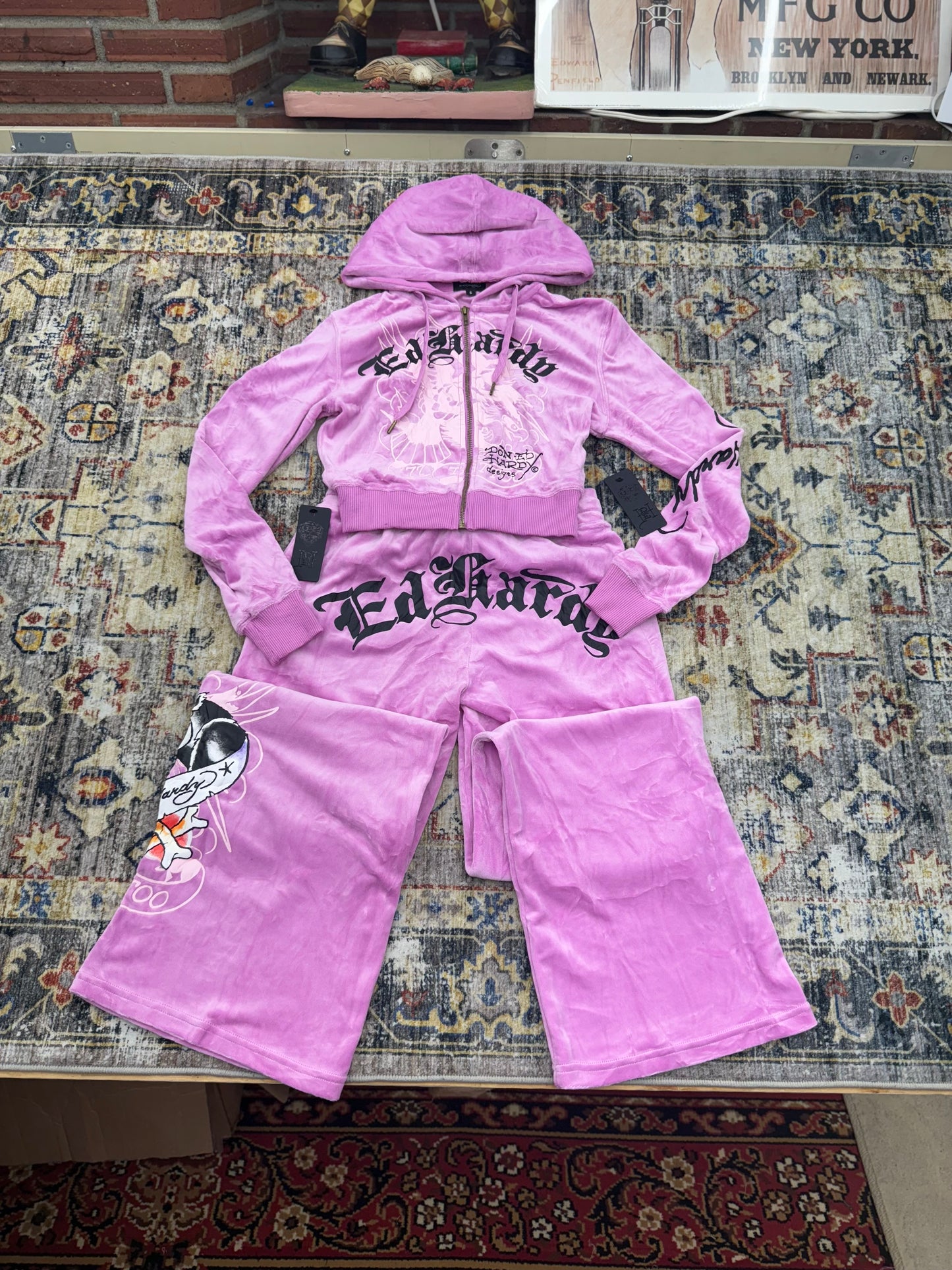 Ed Hardy Women’s Velour Tracksuit – Pink ( new)
