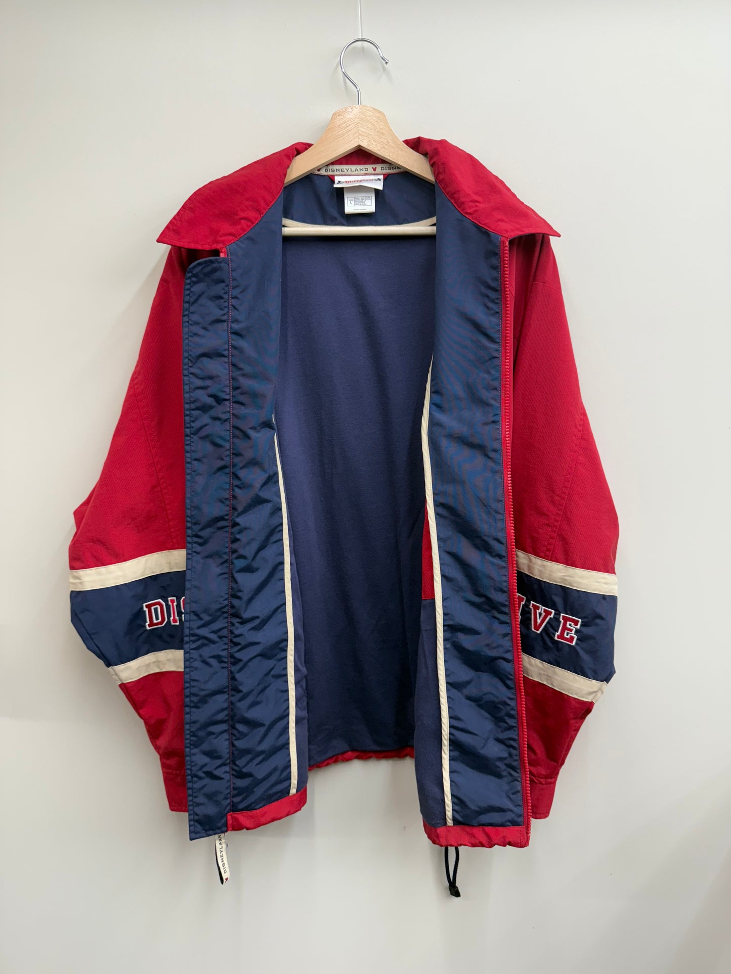 Vintage Disneyland 1955 Nylon Jacket – Classic Retro Style! 🎢✨size L
