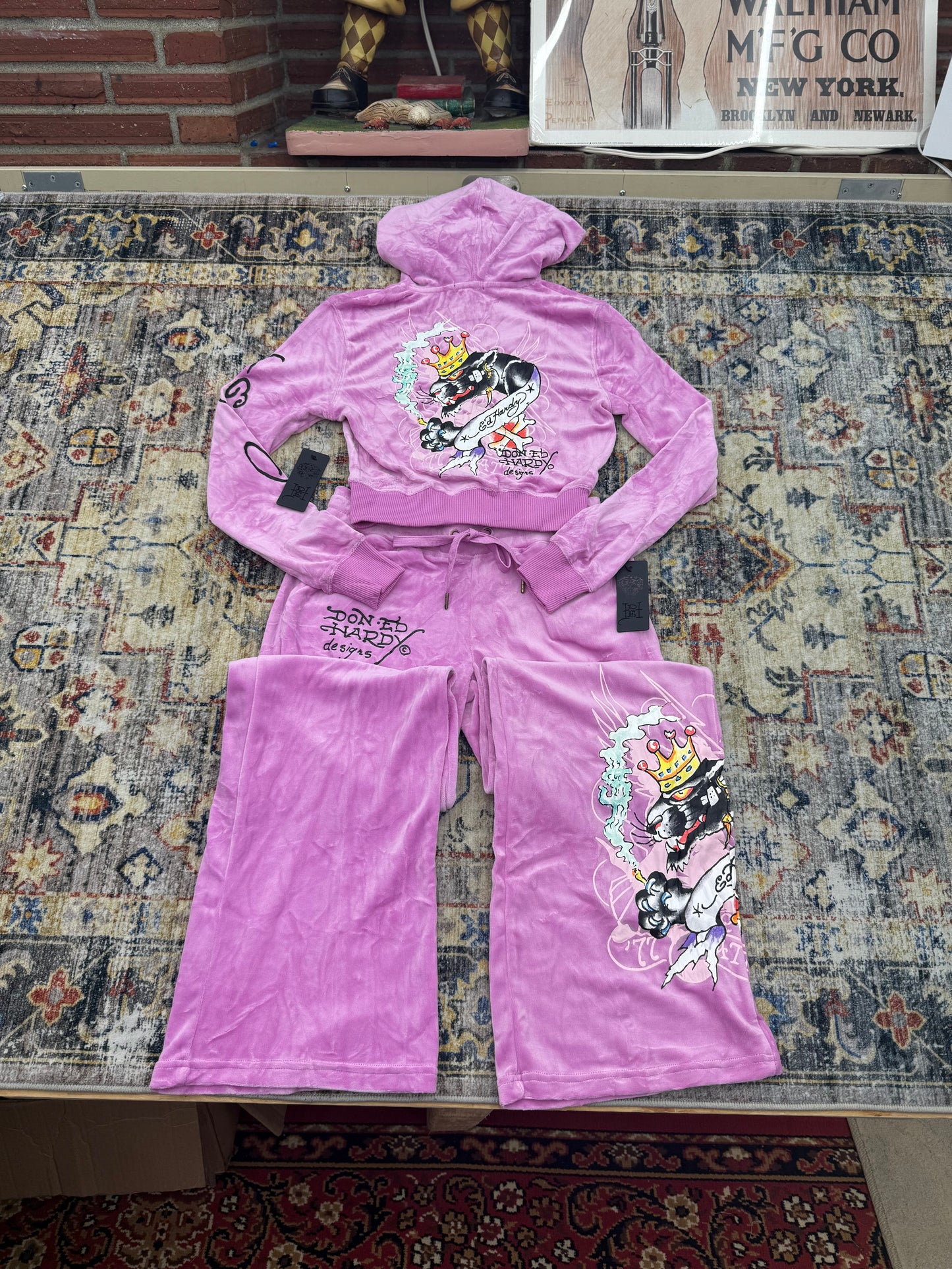 Ed Hardy Women’s Velour Tracksuit – Pink ( new)