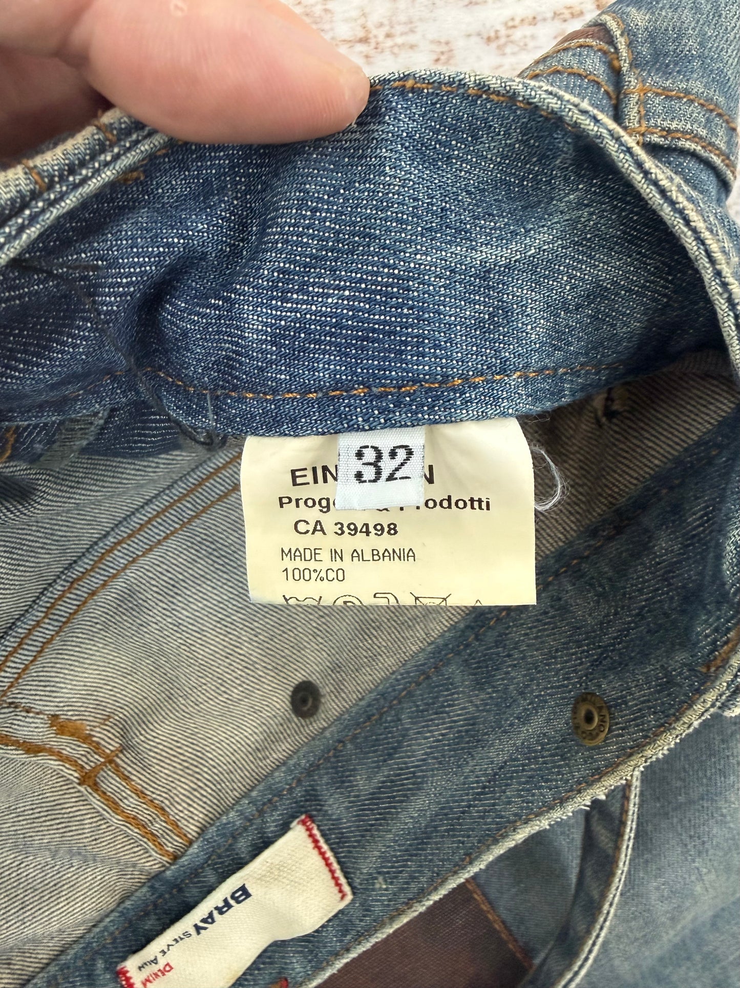 y2k vintage jeans women's size 32  ( used) 032