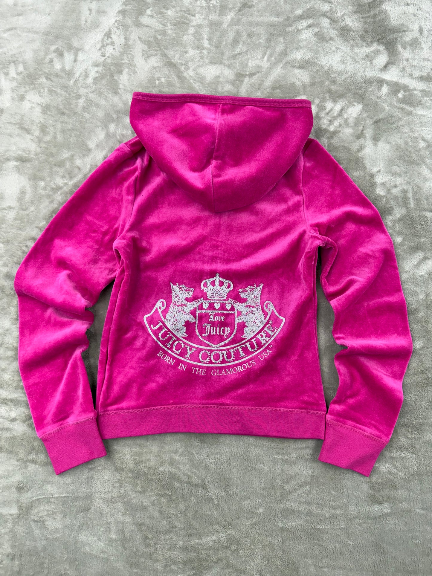 (NEW) Juicy Couture
Women’s Heritage Rib Trim Kangaroo Pocket Track with Back Graphic