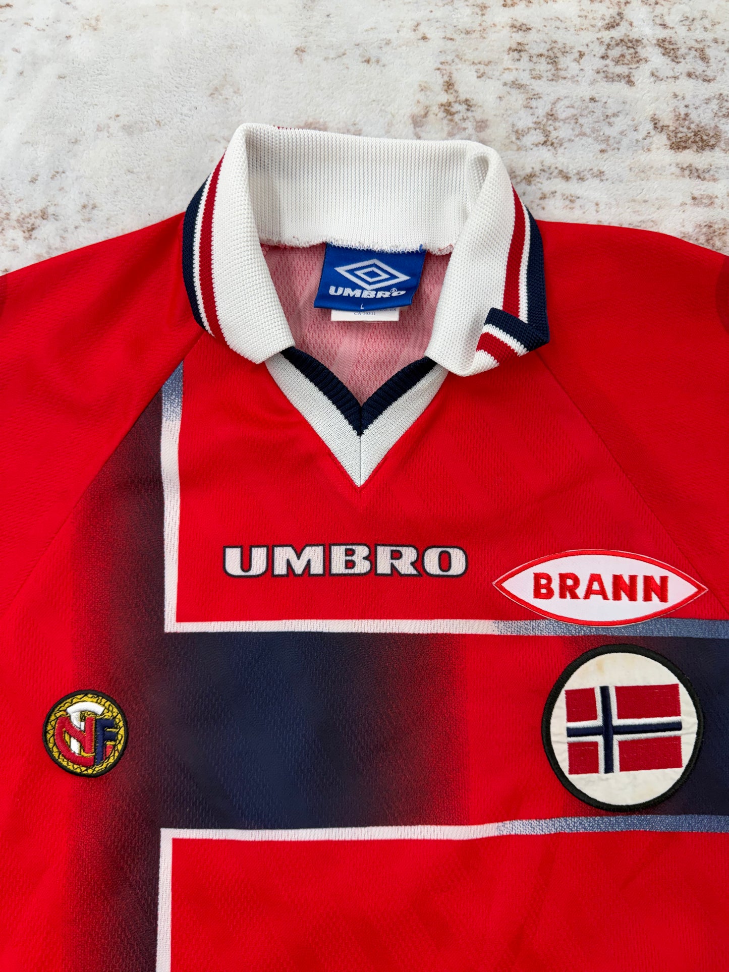 90s Vintage Umbro Soccer Jersey Red Size L