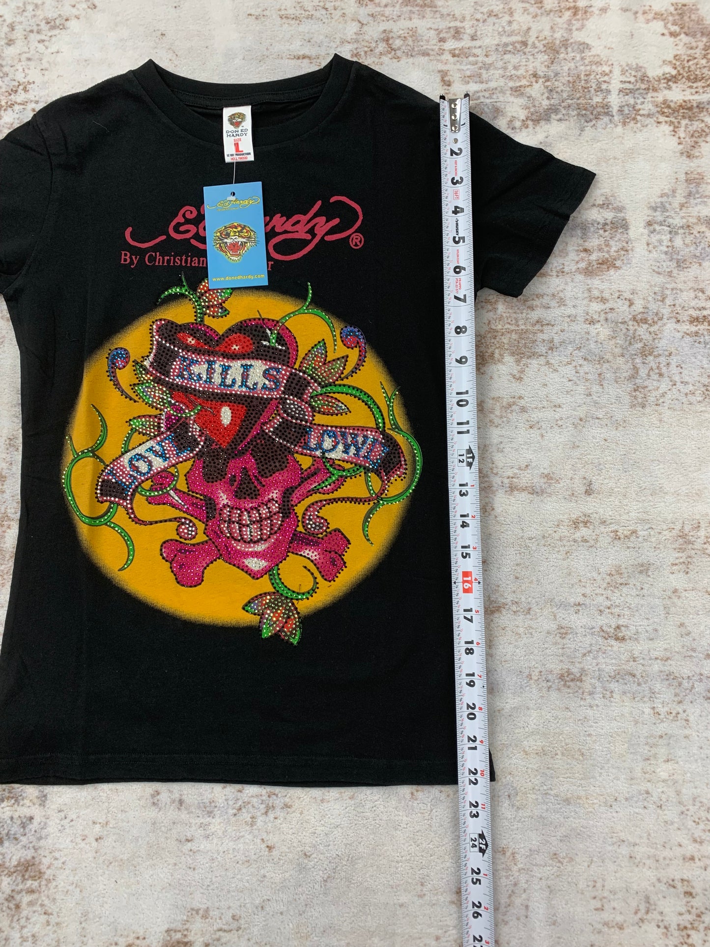 2000s Ed Hardy Christian Audigier Vintage Graphic Tees size ( S/M/L) (New tags)