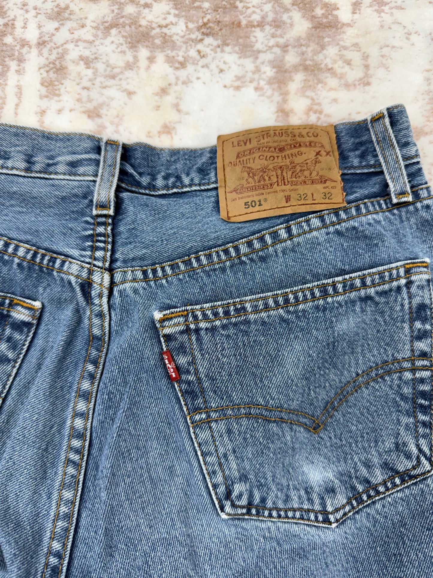 Vintage Levis 501 XX size 32x32 Jeans Y2K 2000s