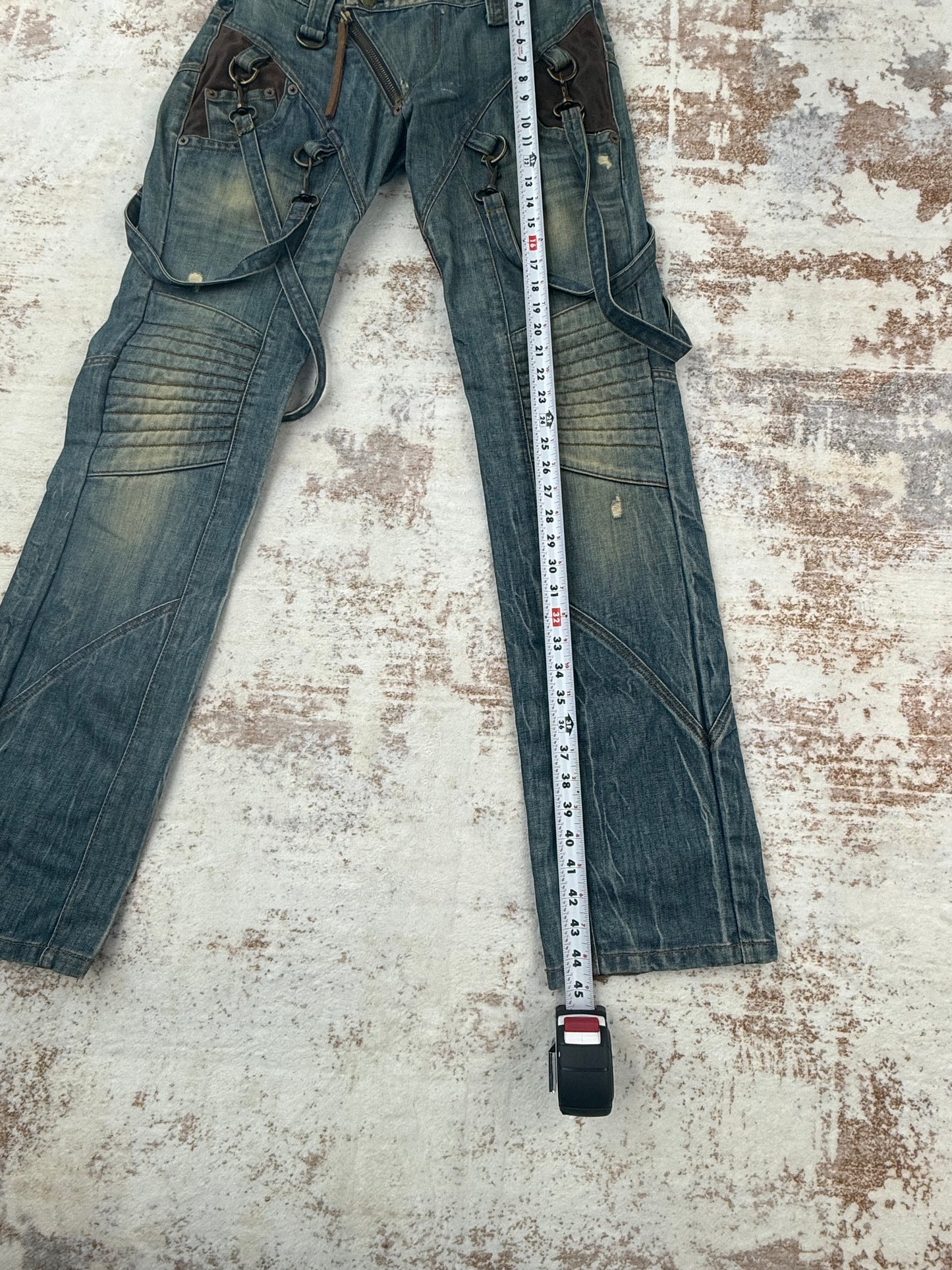 y2k vintage jeans women's size 32  ( used) 032