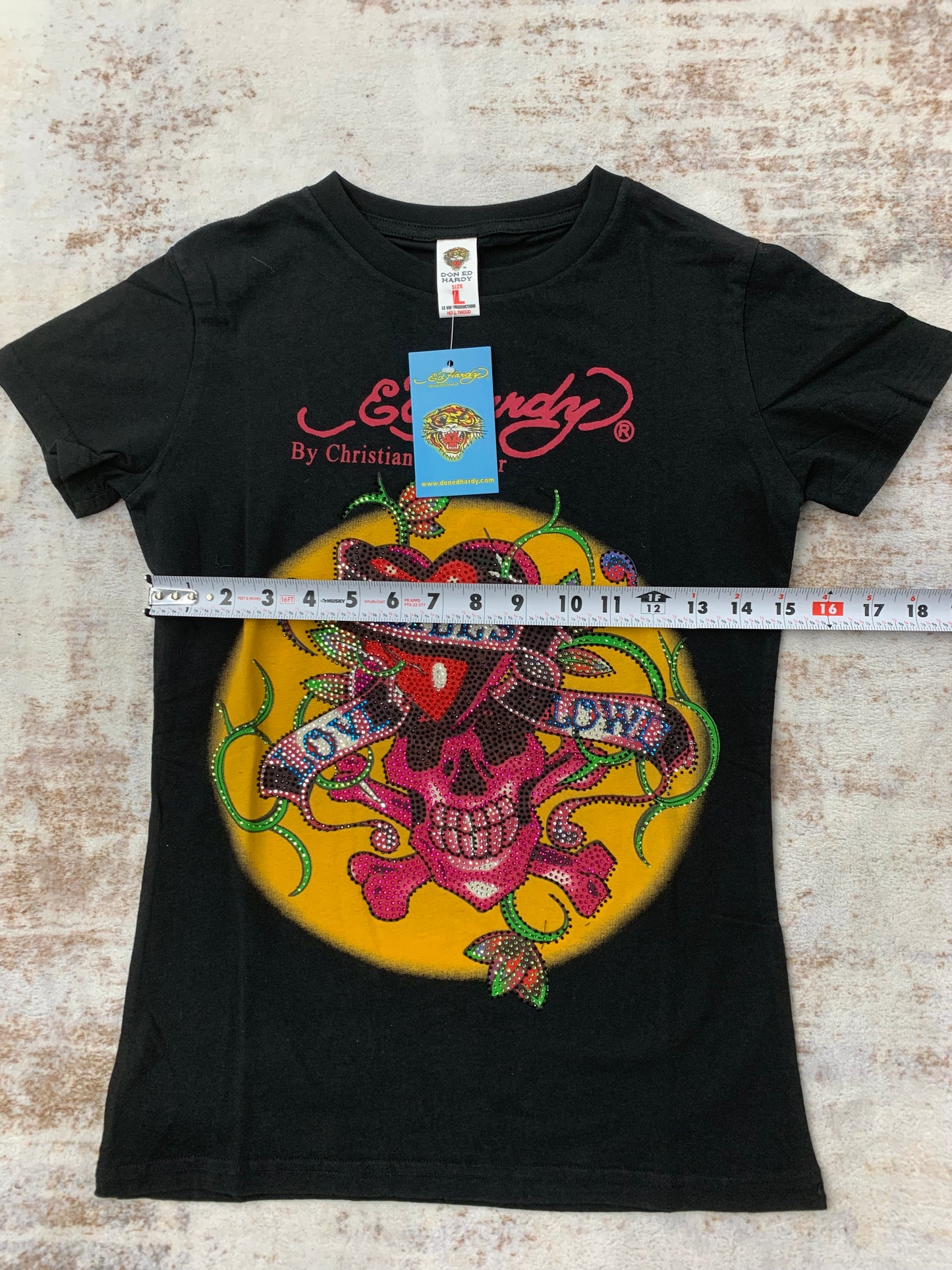 2000s Ed Hardy Christian Audigier Vintage Graphic Tees size ( S/M/L) (New tags)