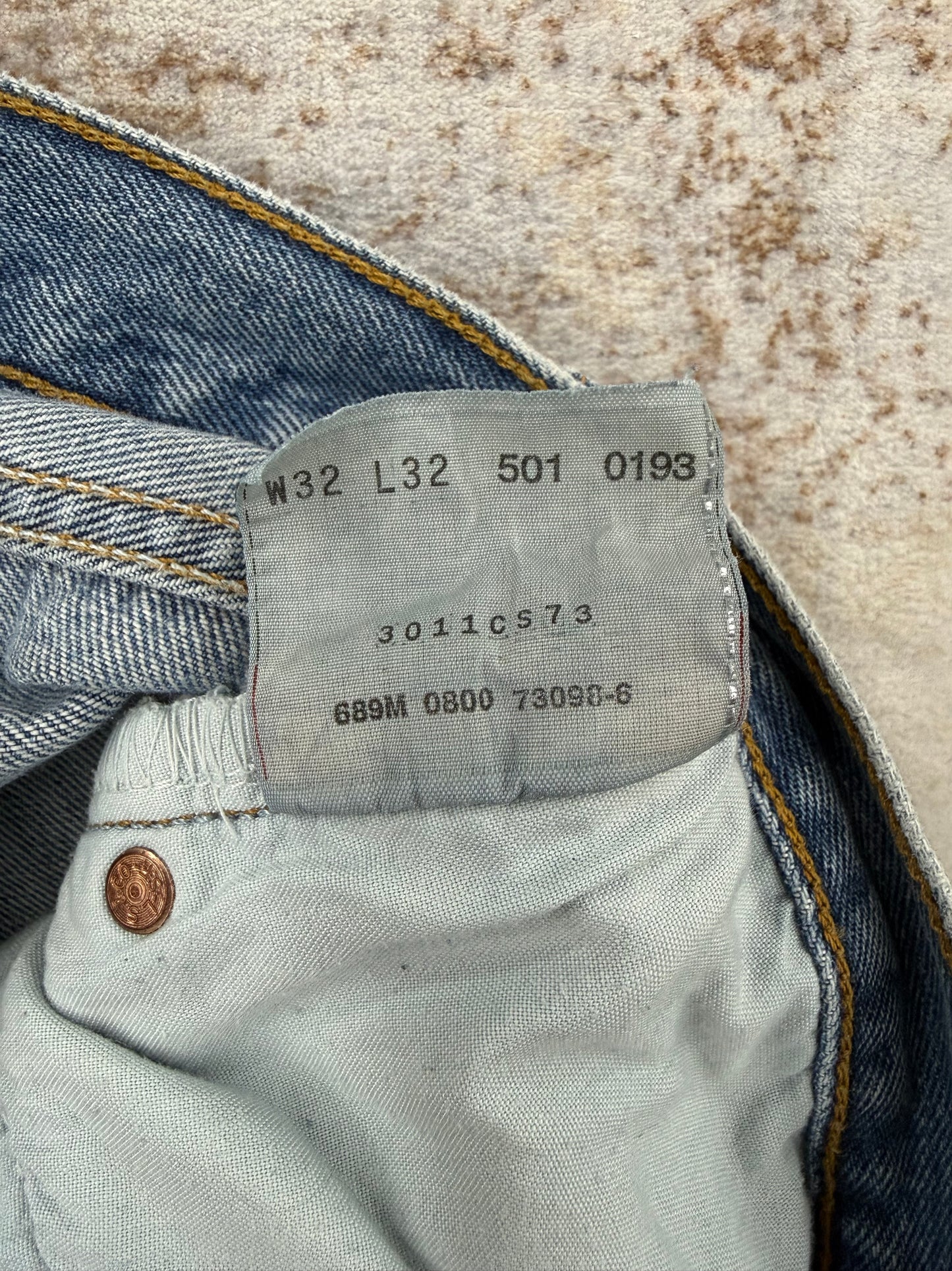 Vintage Levis 501 XX size 32x32 Jeans Y2K 2000s