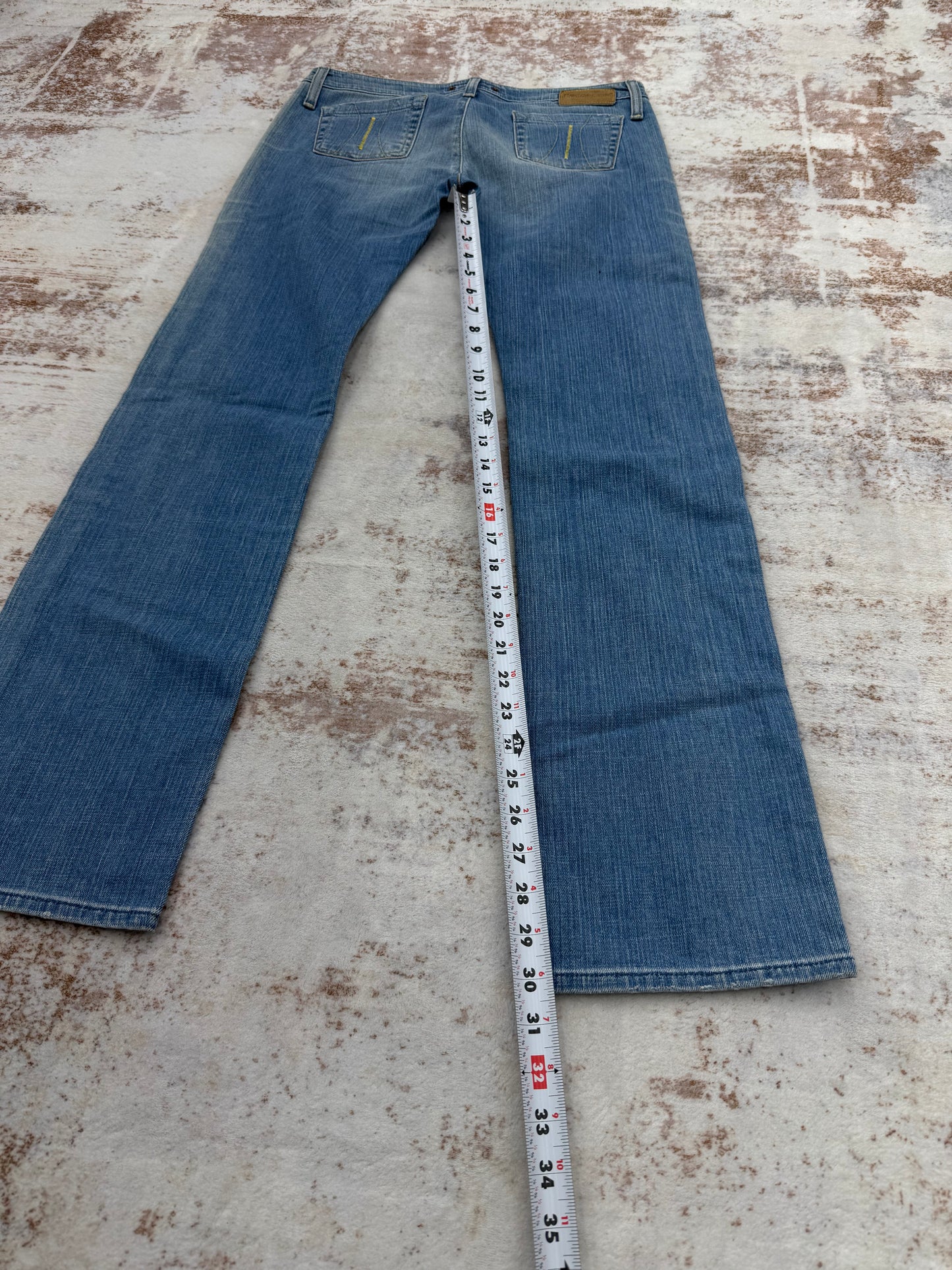 Women’s y2k jeans size 31
