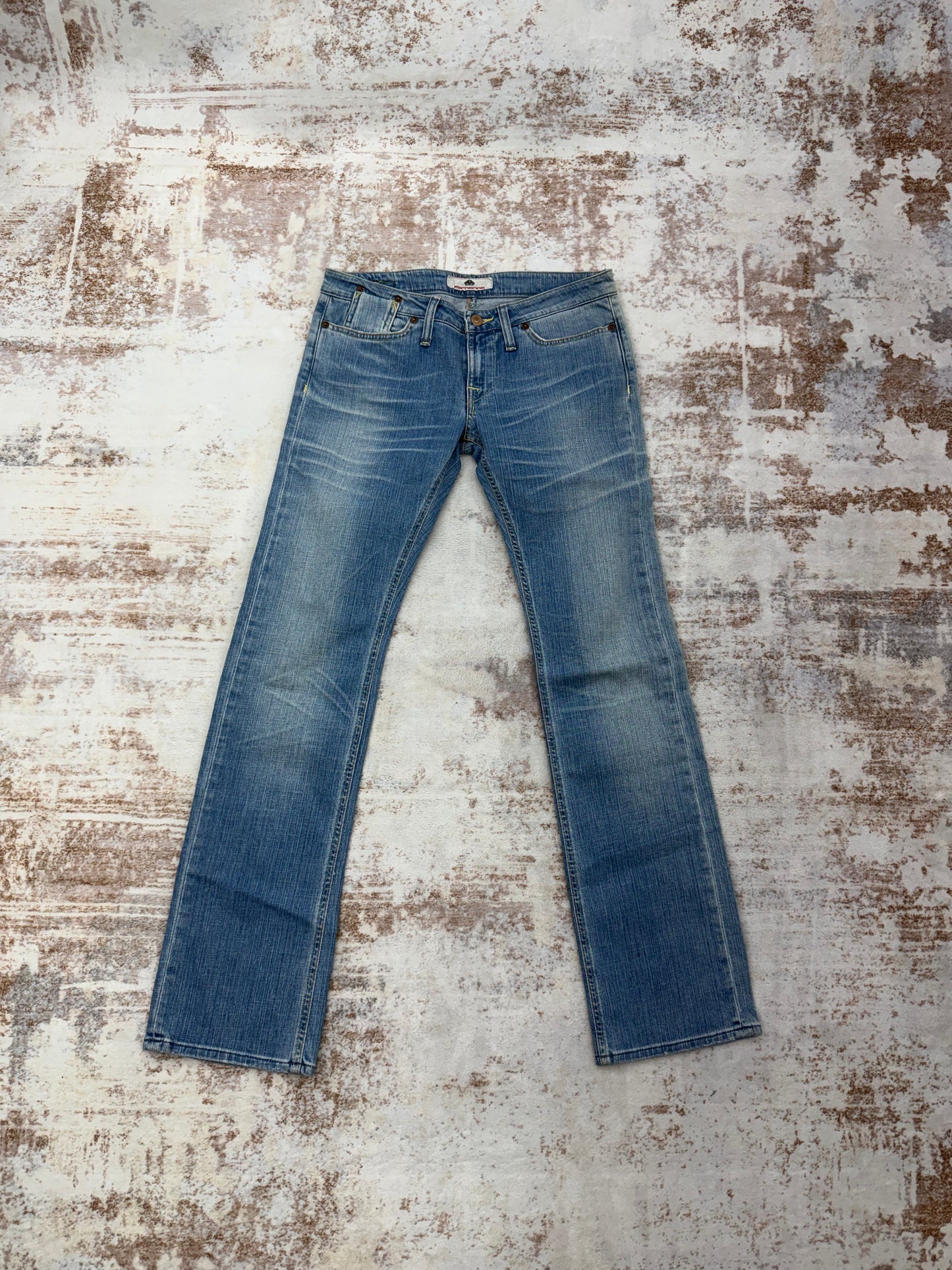Women’s y2k jeans size 31