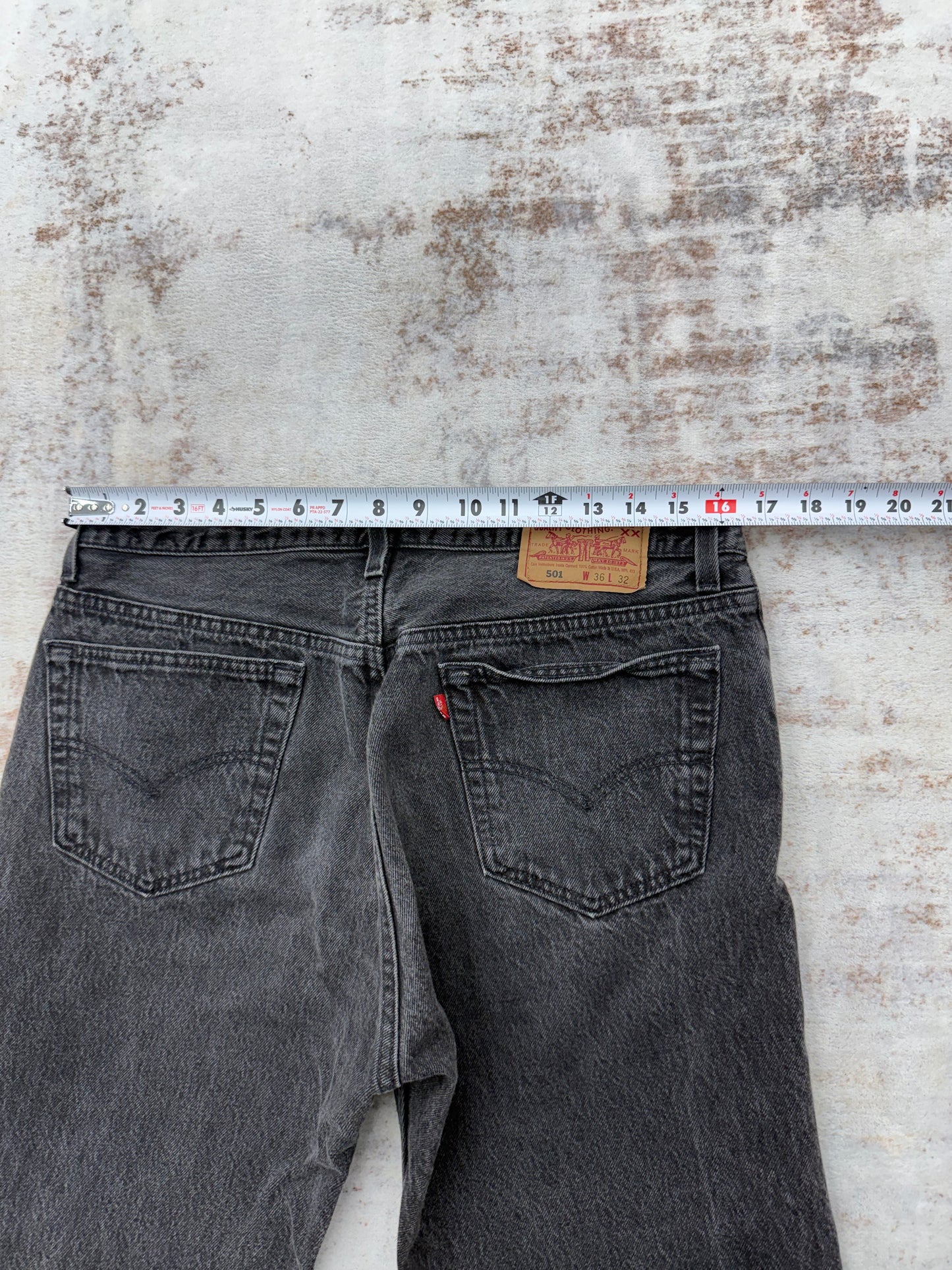Vintage Levis 501 size 36x32 Jeans