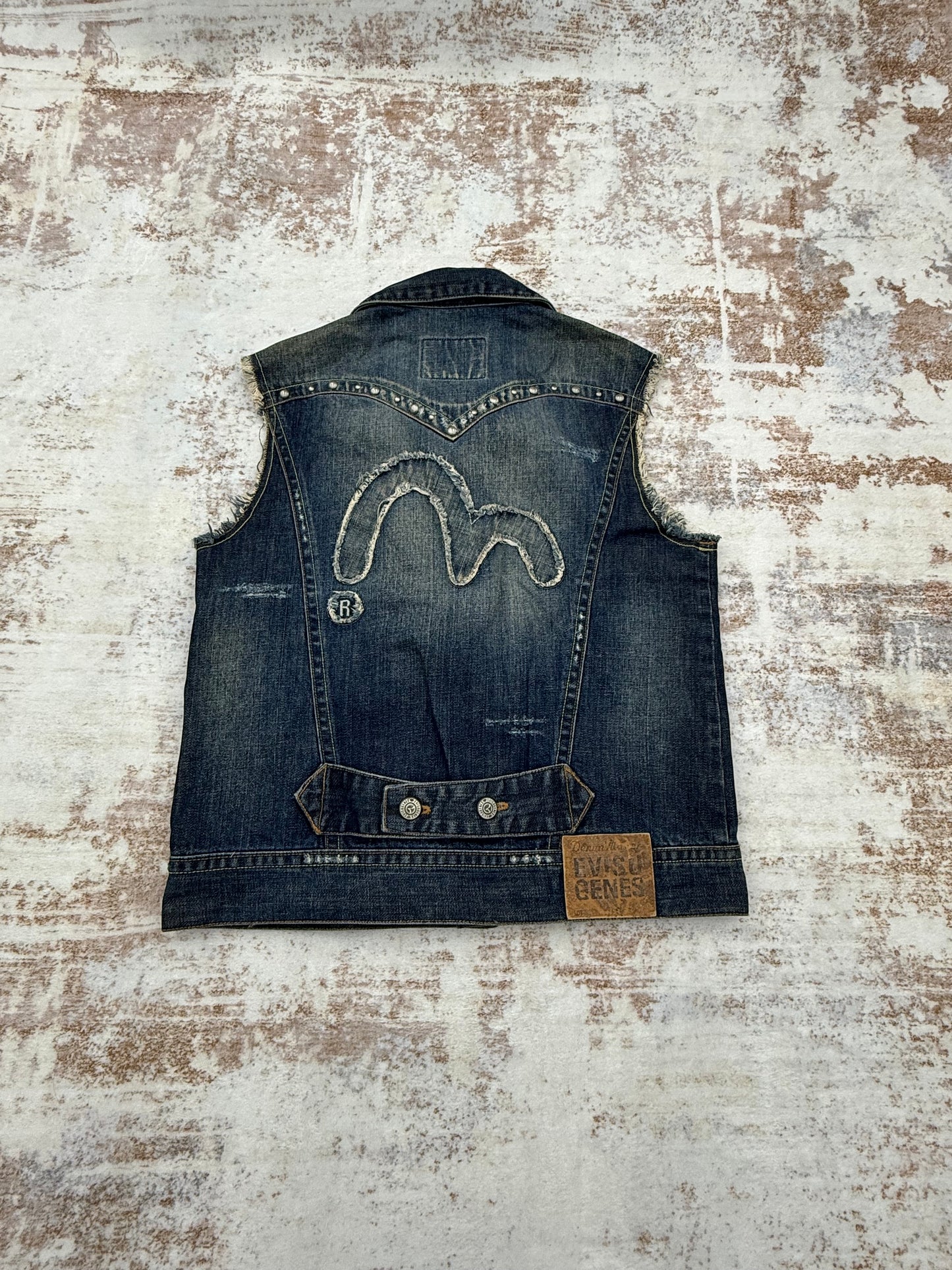 Vintage Evisu Men's Blue and Navy Vest size M ( uesd) 028