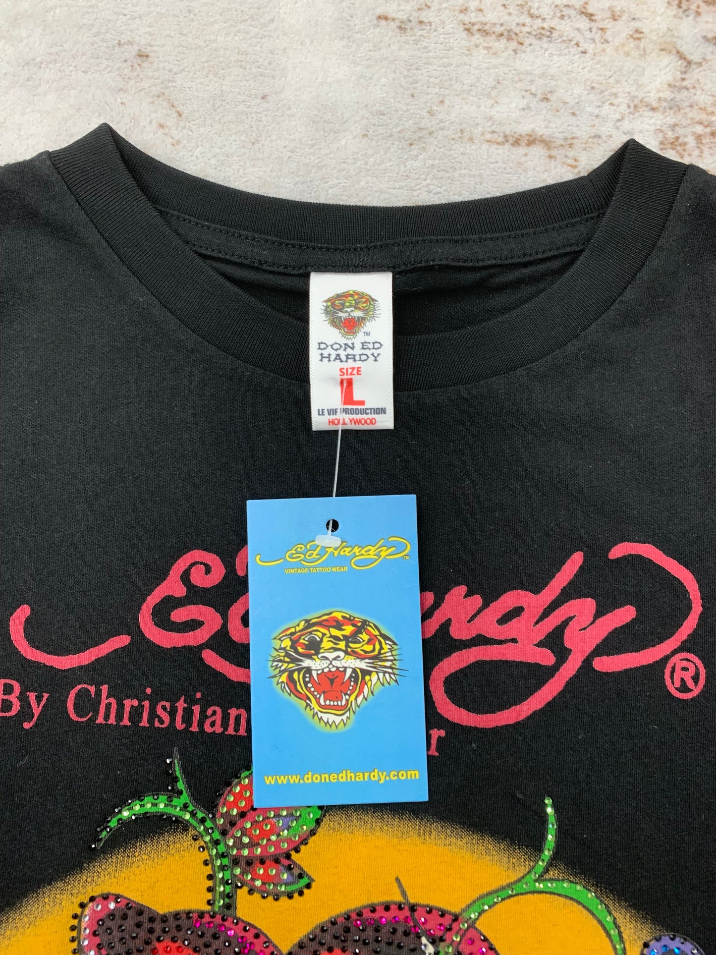 2000s Ed Hardy Christian Audigier Vintage Graphic Tees size ( S/M/L) (New tags)