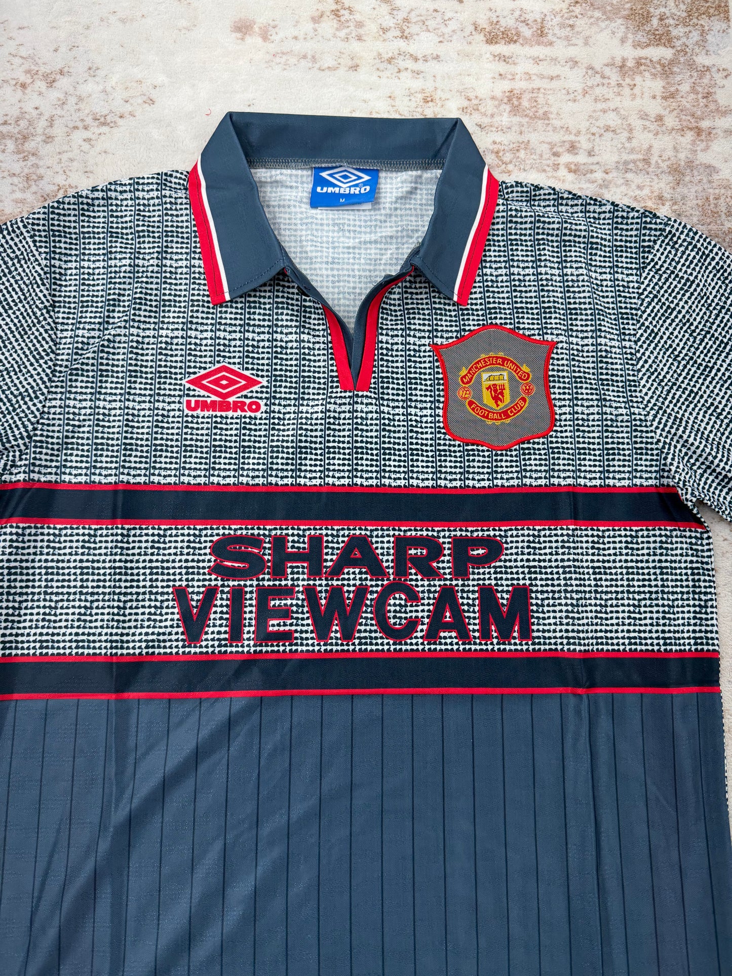 vintage Manchester United 1995/1996 Away Football Shirt Jersey Size M