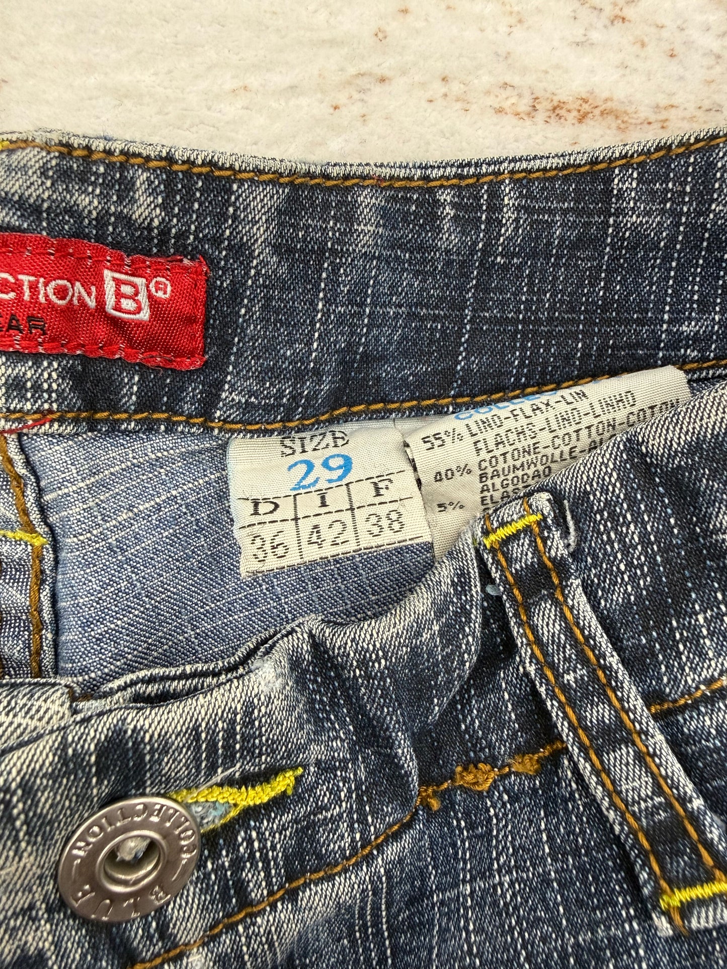 y2k vintage jeans women's size 29 ( used) 027